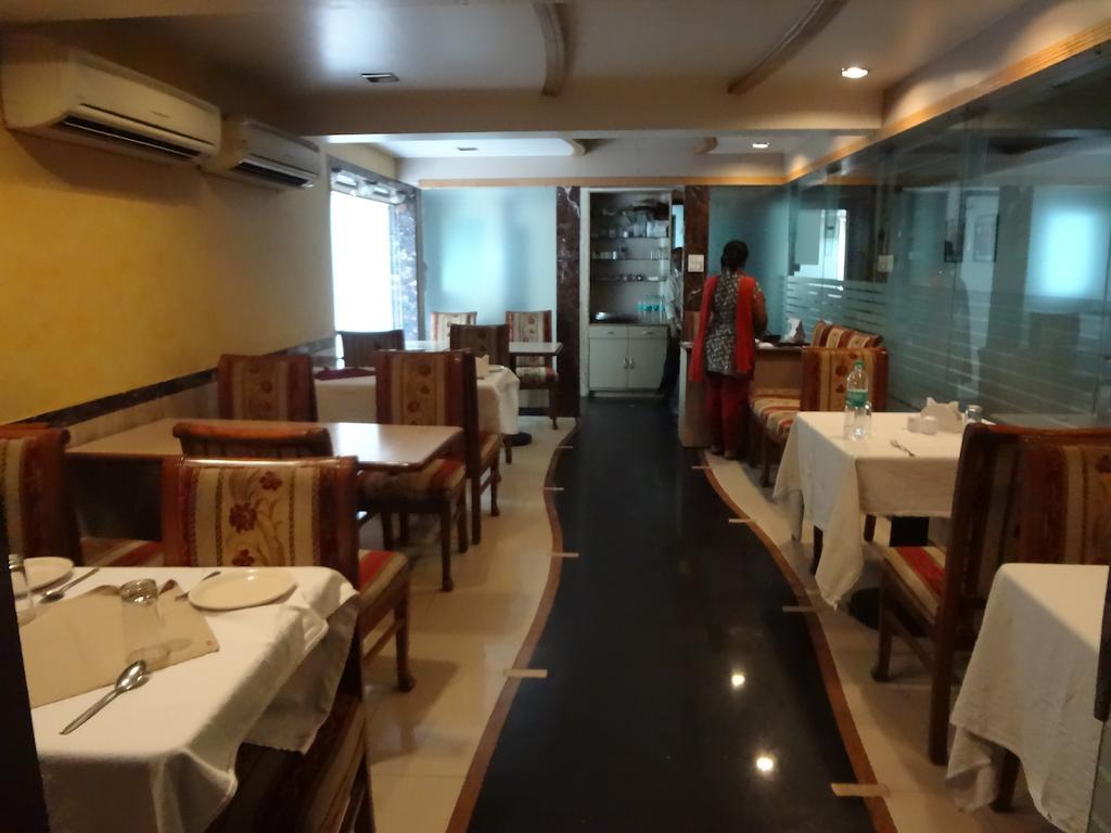 Hotel Ashwin Mumbai Bagian luar foto