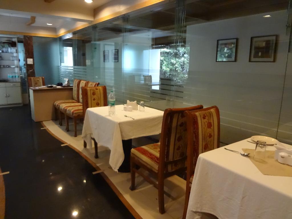 Hotel Ashwin Mumbai Bagian luar foto