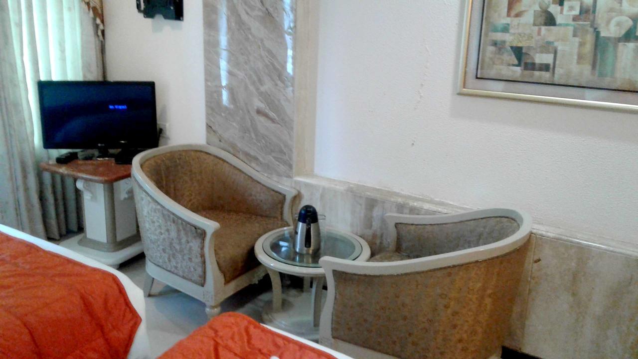 Hotel Ashwin Mumbai Bagian luar foto